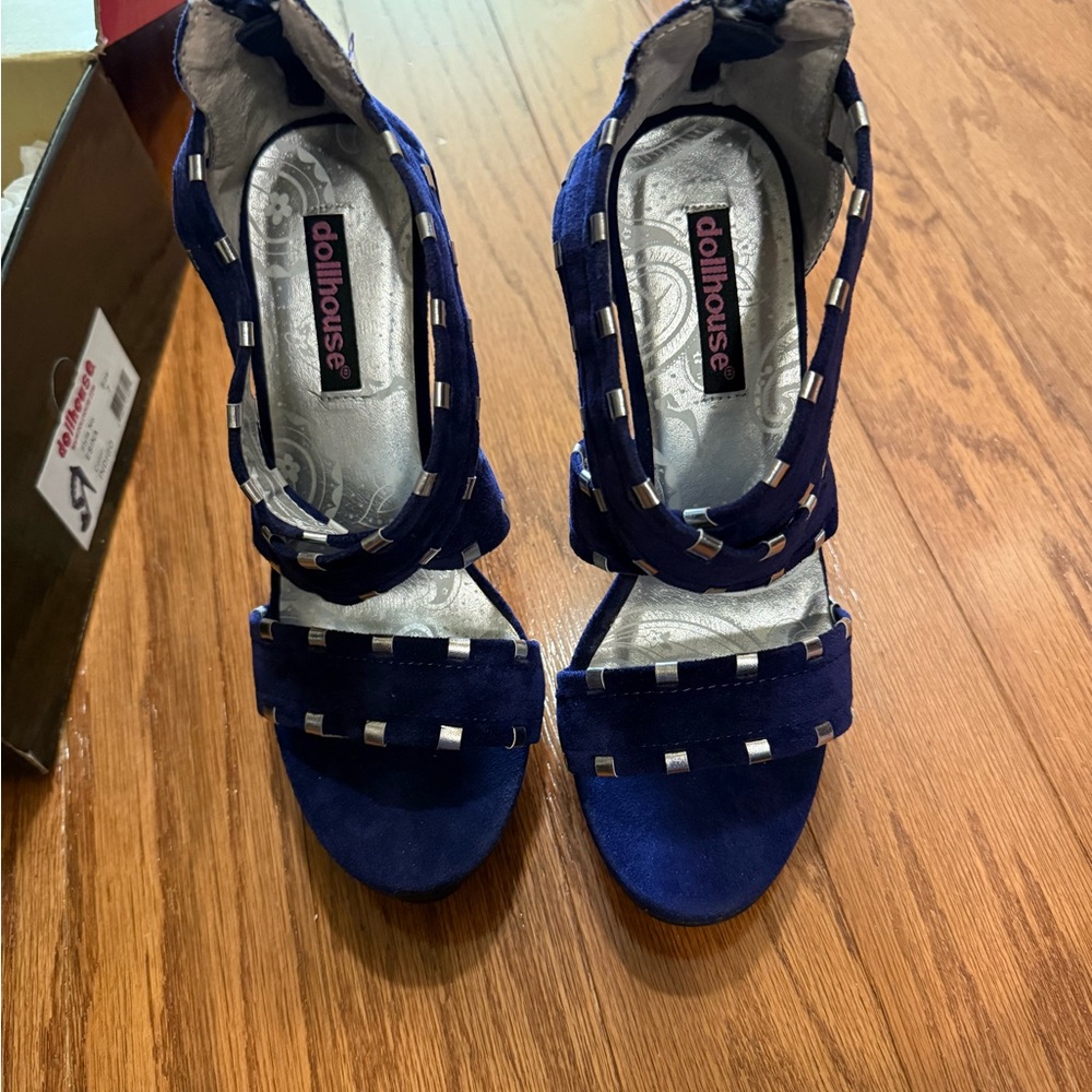 Dollhouse Women's Blue Studded Sandals